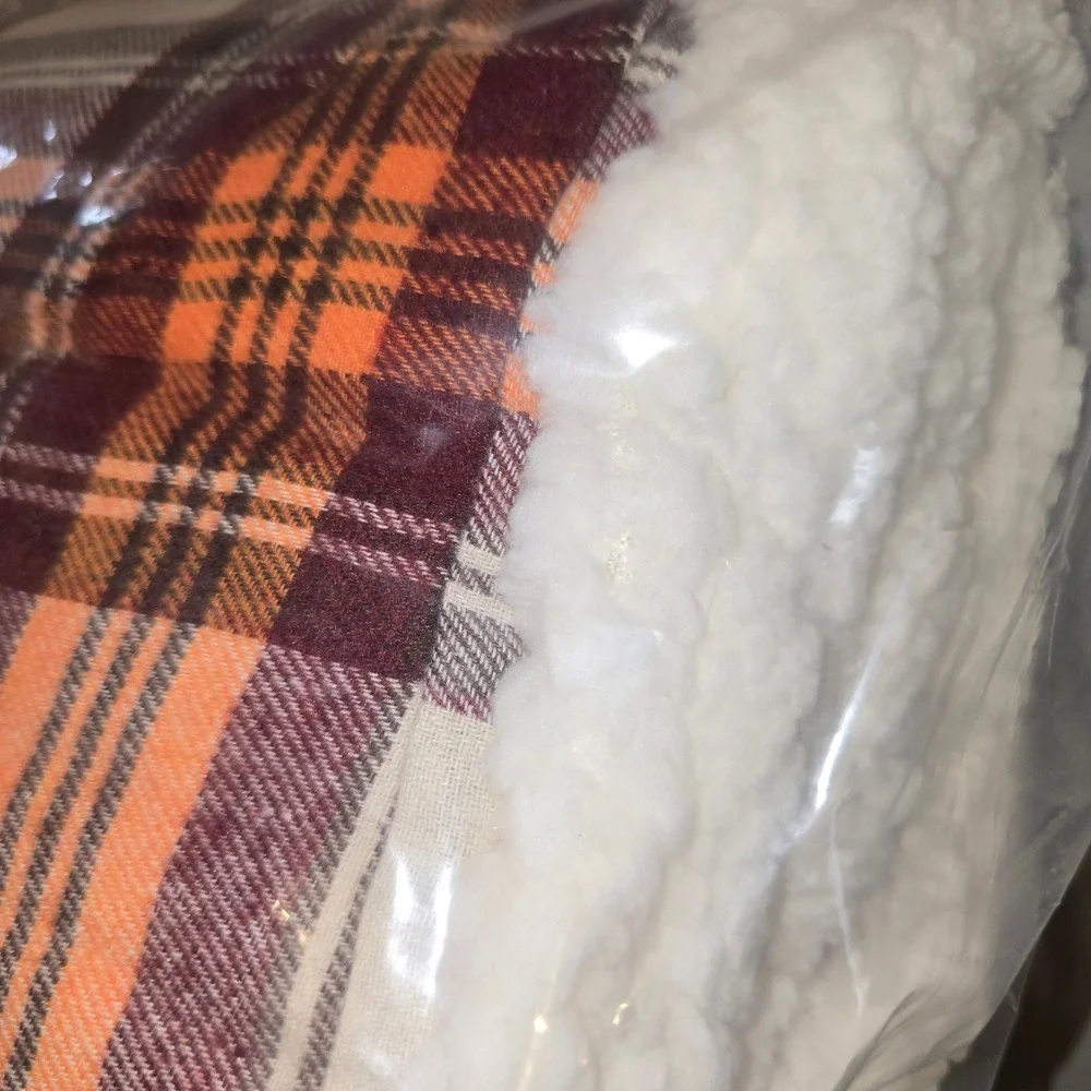 Eddie Bauer Throw Blanket 50x60 Unisex Red Edgewood Plaid Flannel Sherpa New